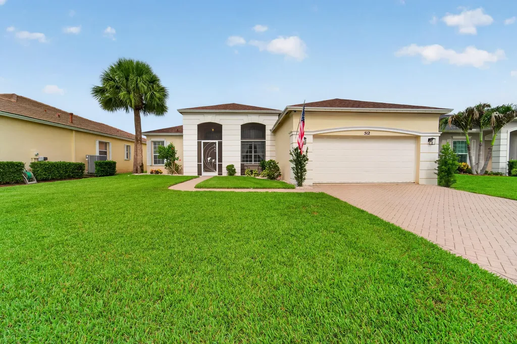 512 SW Lake Manatee Way Port St Lucie FL 34986