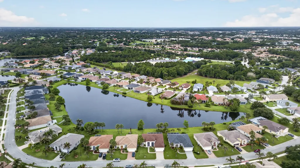 512 SW Lake Manatee Way Port St Lucie FL 34986