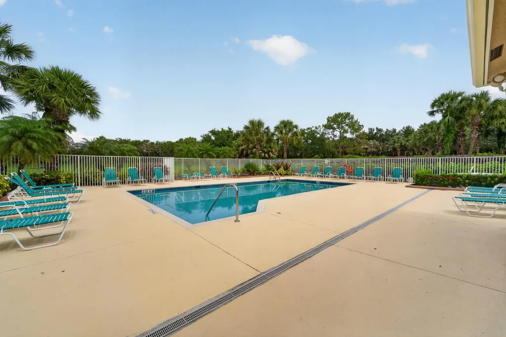 512 SW Lake Manatee Way Port St Lucie FL 34986