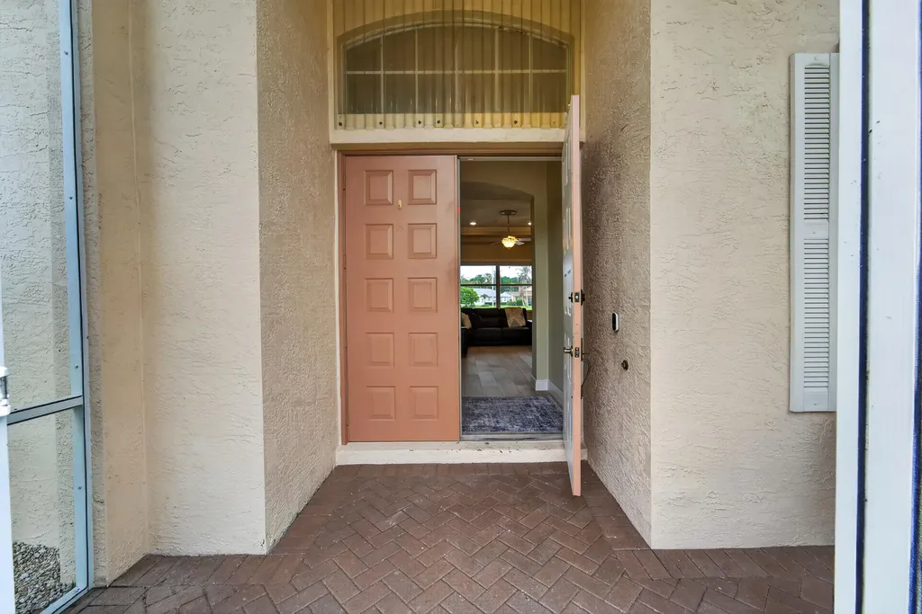512 SW Lake Manatee Way Port St Lucie FL 34986