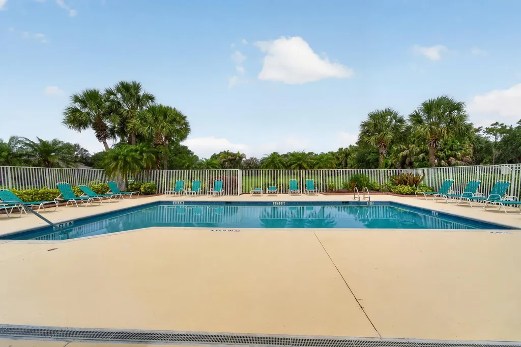 512 SW Lake Manatee Way Port St Lucie FL 34986