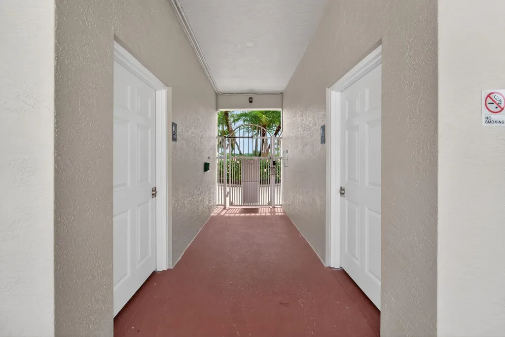 512 SW Lake Manatee Way Port St Lucie FL 34986