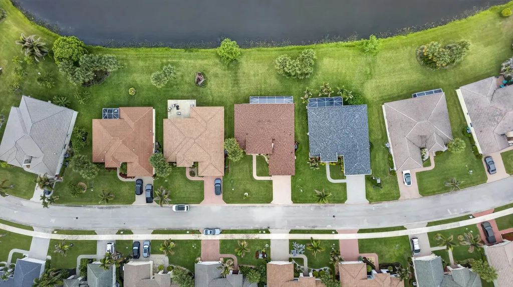 512 SW Lake Manatee Way Port St Lucie FL 34986