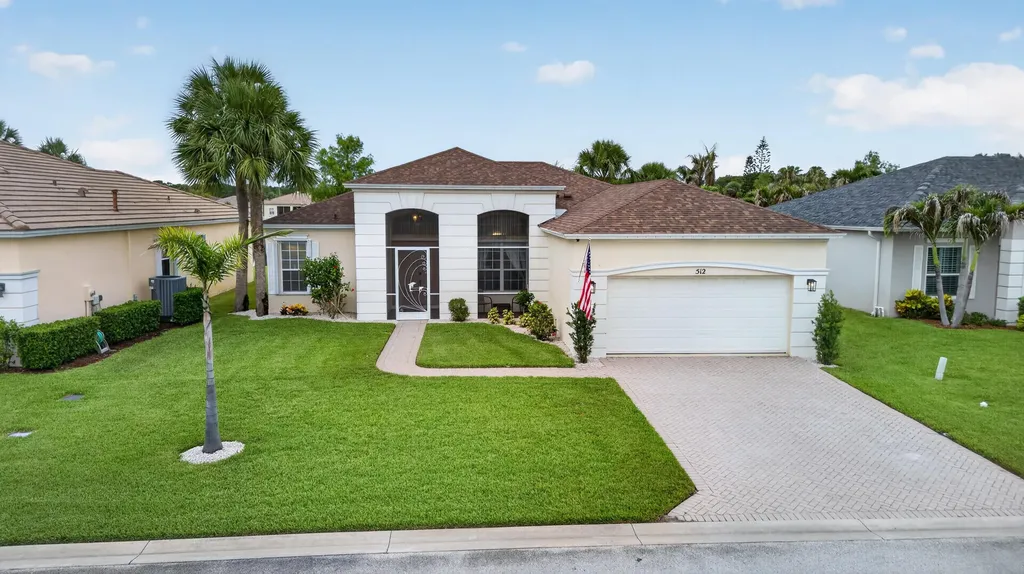 512 SW Lake Manatee Way Port St Lucie FL 34986