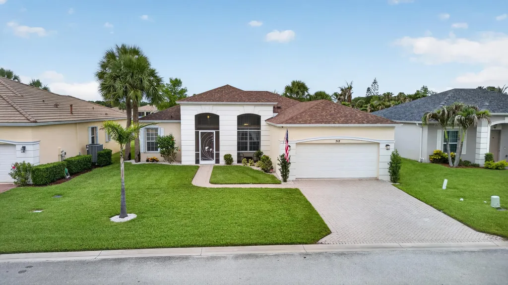 512 SW Lake Manatee Way Port St Lucie FL 34986