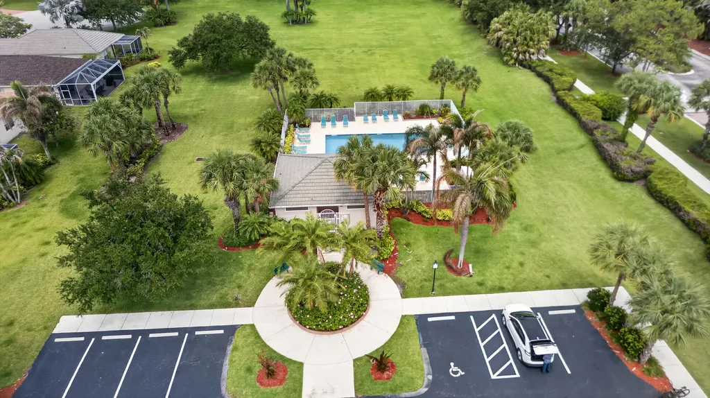 512 SW Lake Manatee Way Port St Lucie FL 34986