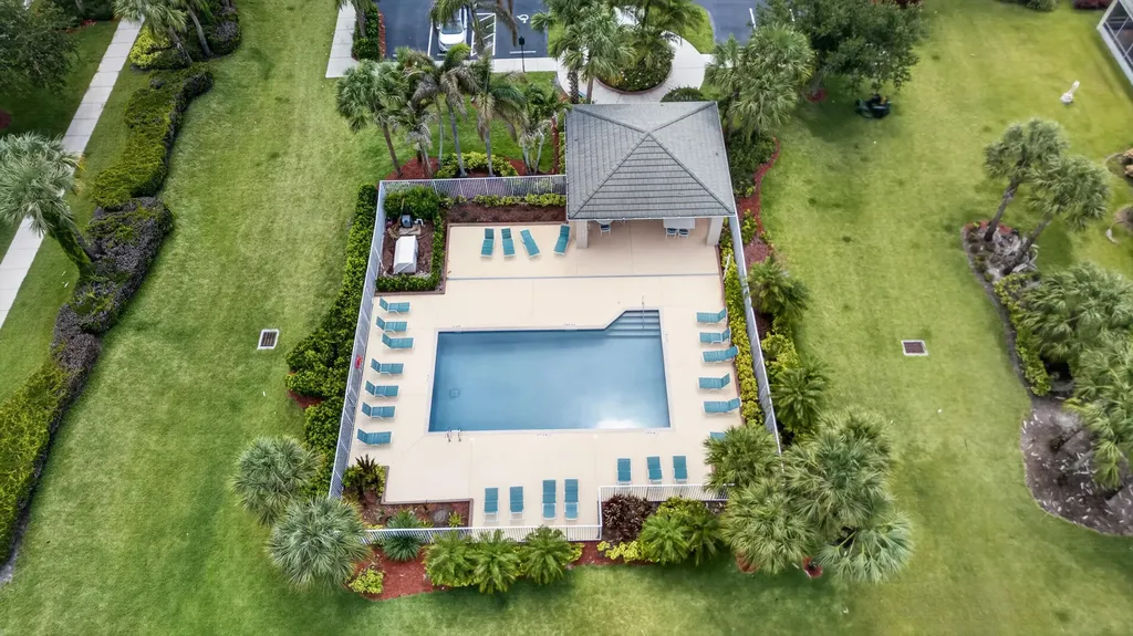 512 SW Lake Manatee Way Port St Lucie FL 34986