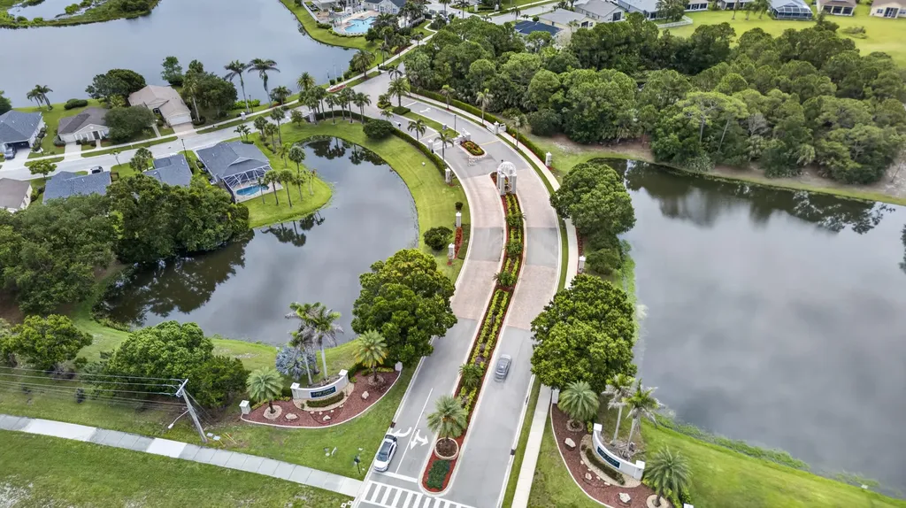 512 SW Lake Manatee Way Port St Lucie FL 34986