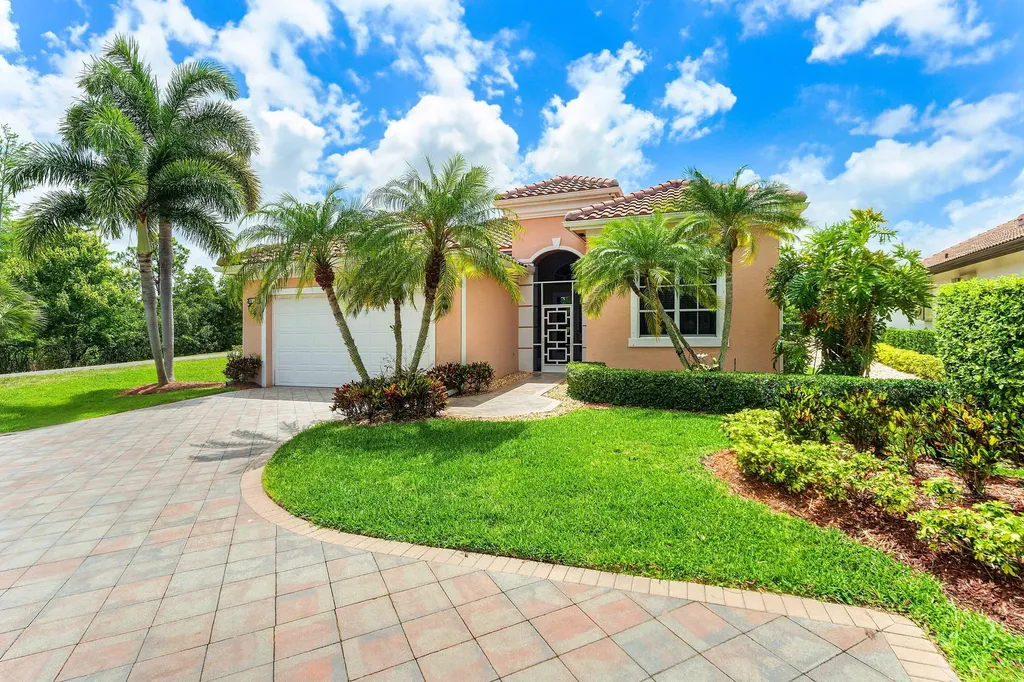 8192 Spyglass Drive West Palm Beach FL 33412