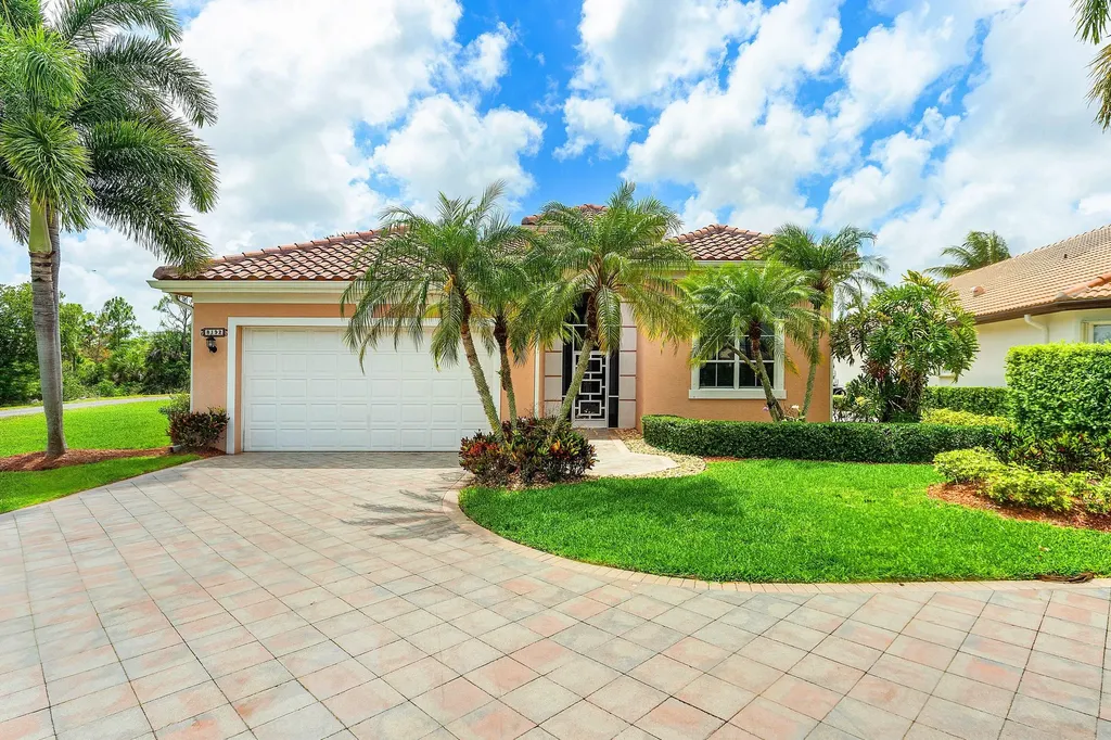 8192 Spyglass Drive West Palm Beach FL 33412