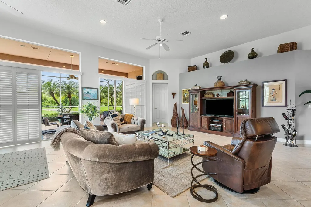 8192 Spyglass Drive West Palm Beach FL 33412