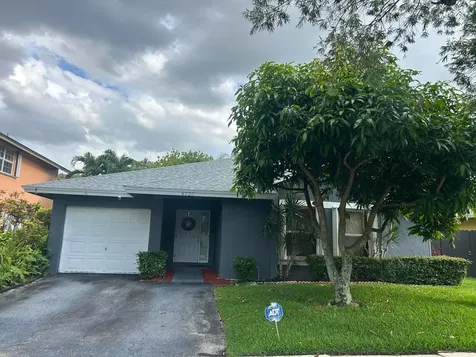 9720 SW 12th Street Pembroke Pines FL 33025