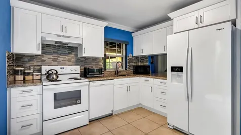 9720 SW 12th Street Pembroke Pines FL 33025