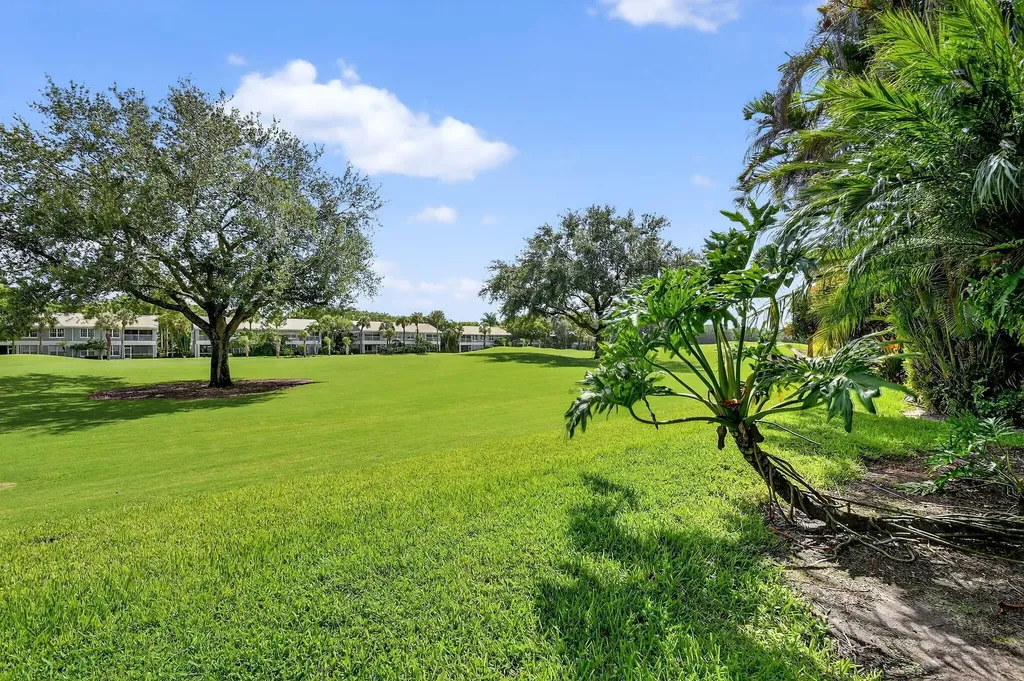 4553 Barclay Fair Way Wellington FL 33449