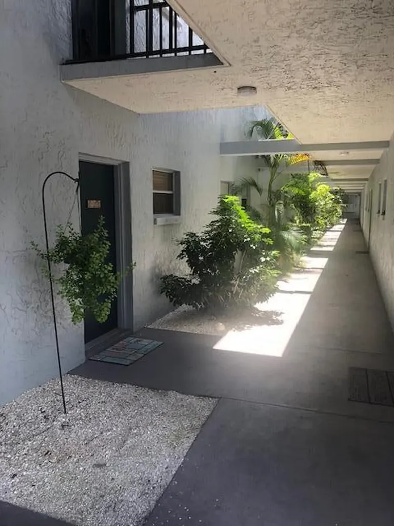 5509 Fountain Lake Circle Bradenton FL 34207