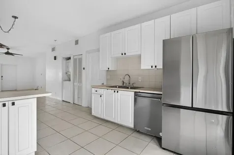 4902 Washington Street Hollywood FL 33021