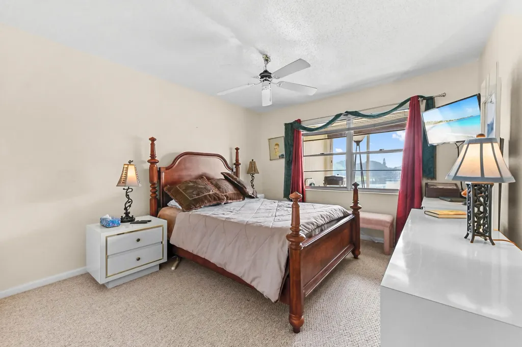 294 Prescott O Deerfield Beach FL 33442