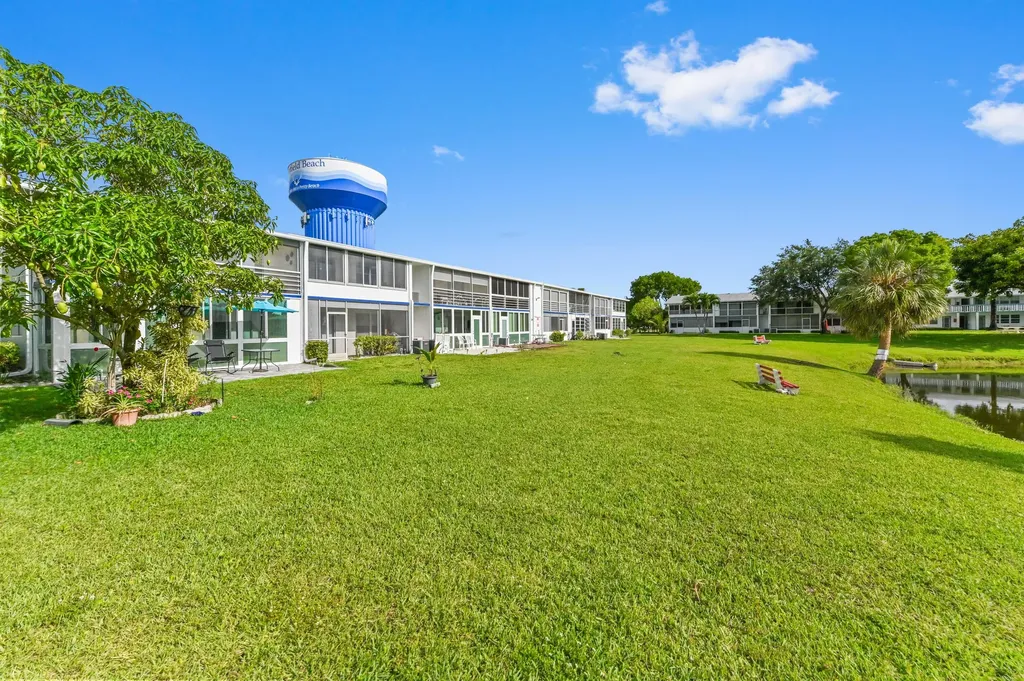 294 Prescott O Deerfield Beach FL 33442