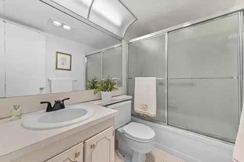 294 Prescott O Deerfield Beach FL 33442