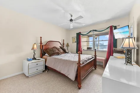 294 Prescott O Deerfield Beach FL 33442