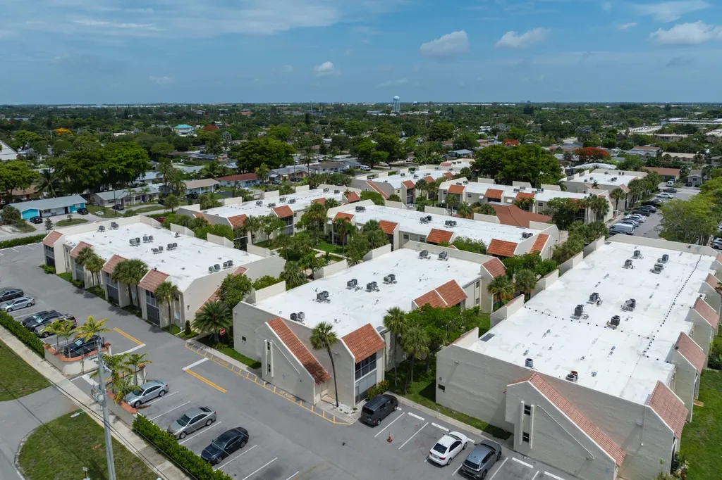 1428 SE 4th Avenue Deerfield Beach FL 33441