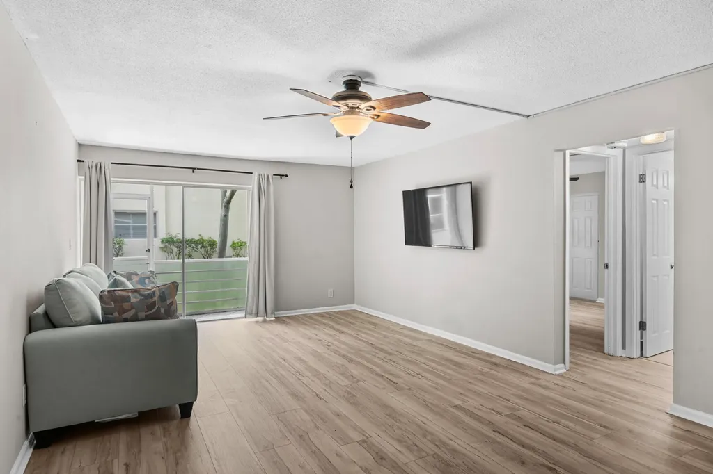 1428 SE 4th Avenue Deerfield Beach FL 33441