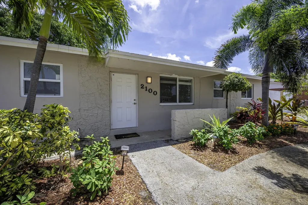 2100 N Seacrest Boulevard Boynton Beach FL 33435