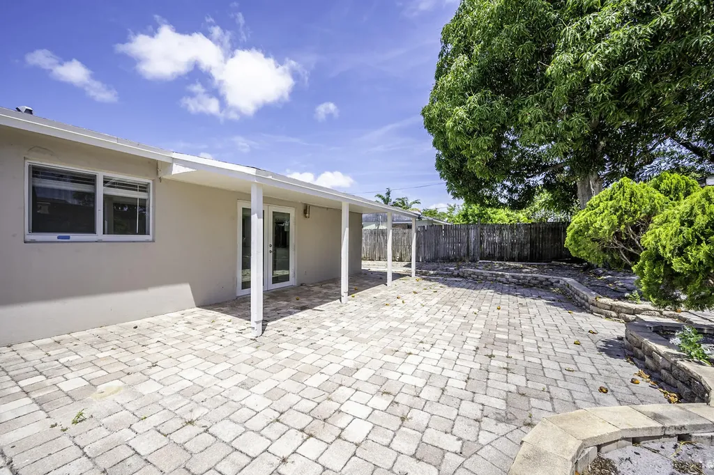 2100 N Seacrest Boulevard Boynton Beach FL 33435