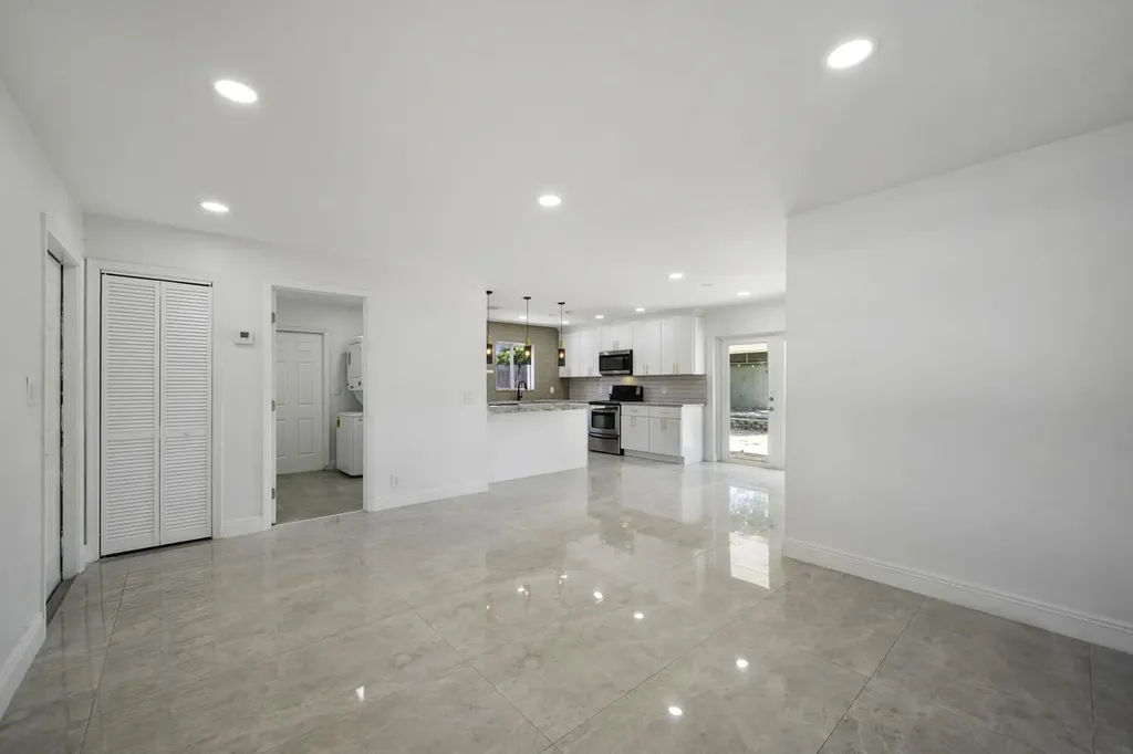 2100 N Seacrest Boulevard Boynton Beach FL 33435