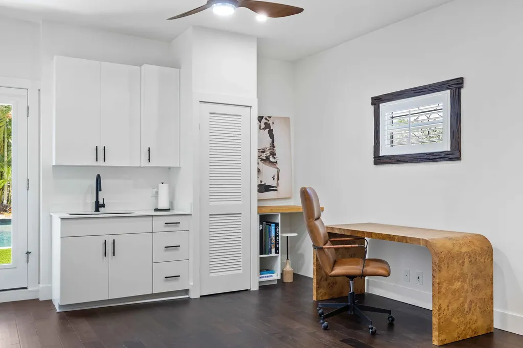 511 32nd Street West Palm Beach FL 33407