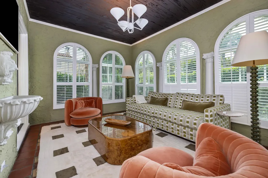 511 32nd Street West Palm Beach FL 33407
