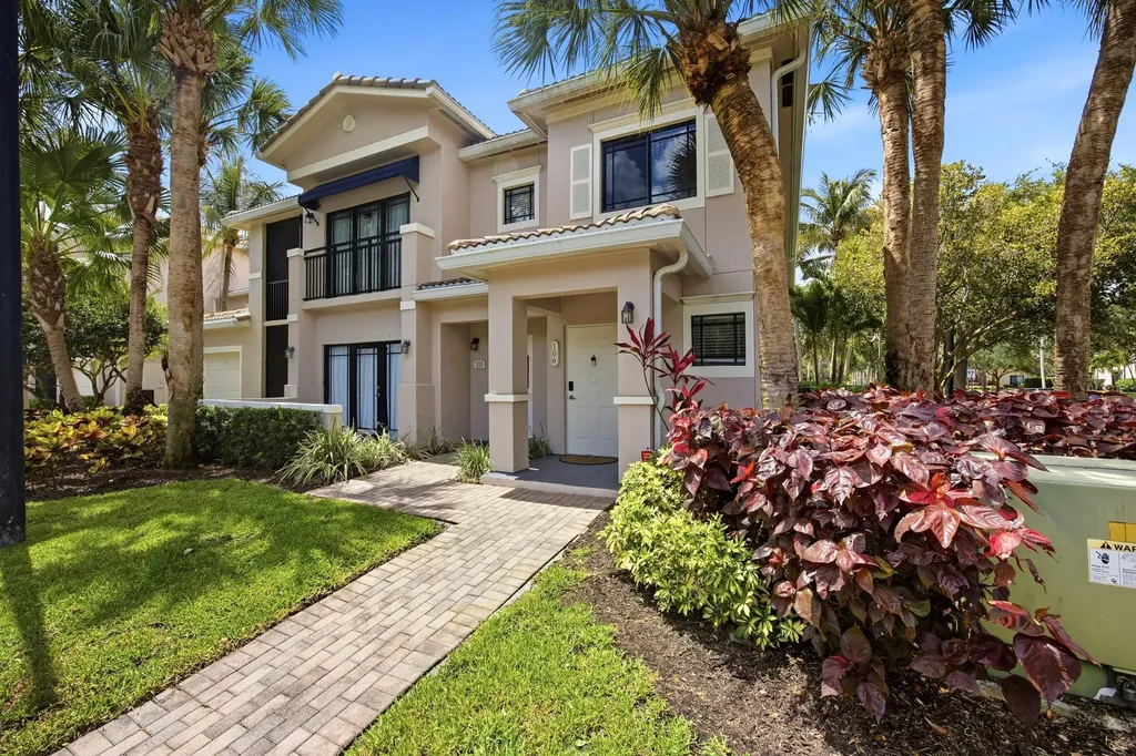 2802 Sarento Place Palm Beach Gardens FL 33410