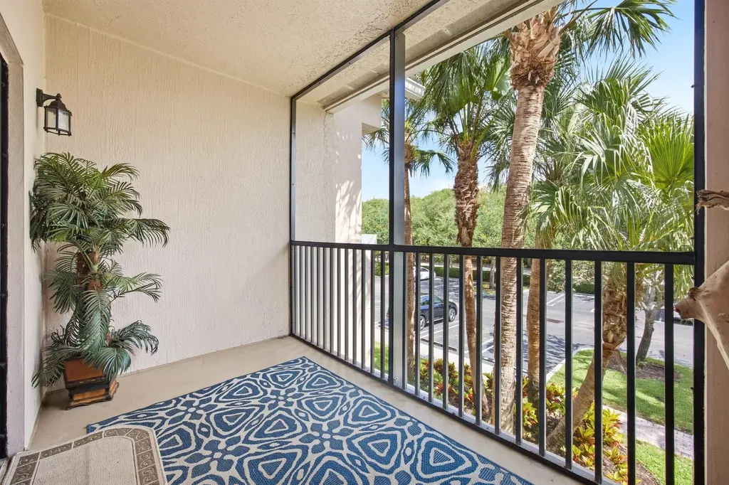 2802 Sarento Place Palm Beach Gardens FL 33410