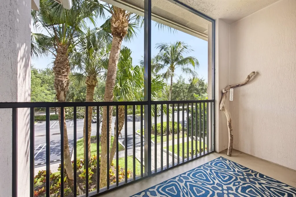 2802 Sarento Place Palm Beach Gardens FL 33410