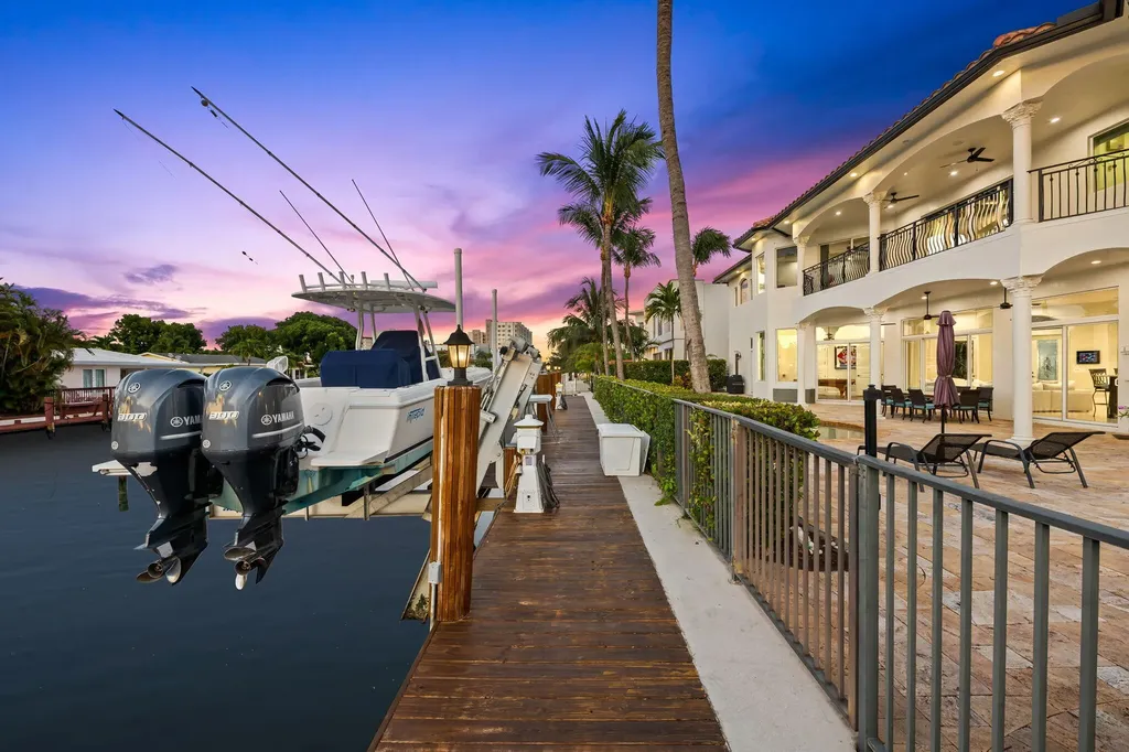 1261 NE 27th Way Pompano Beach FL 33062