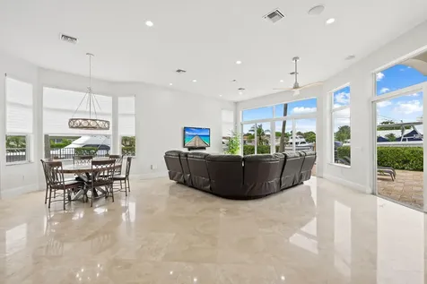 1261 NE 27th Way Pompano Beach FL 33062