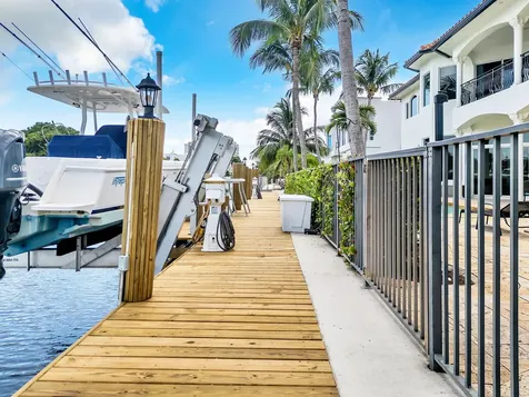 1261 NE 27th Way Pompano Beach FL 33062