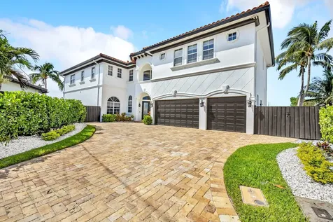 1261 NE 27th Way Pompano Beach FL 33062