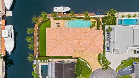 1261 NE 27th Way Pompano Beach FL 33062