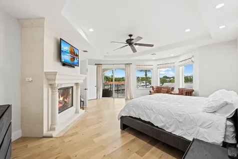 1261 NE 27th Way Pompano Beach FL 33062