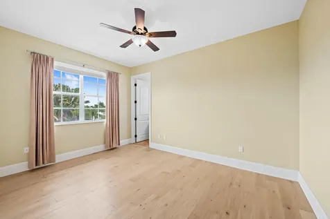 1261 NE 27th Way Pompano Beach FL 33062