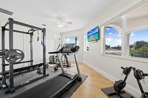 1261 NE 27th Way Pompano Beach FL 33062
