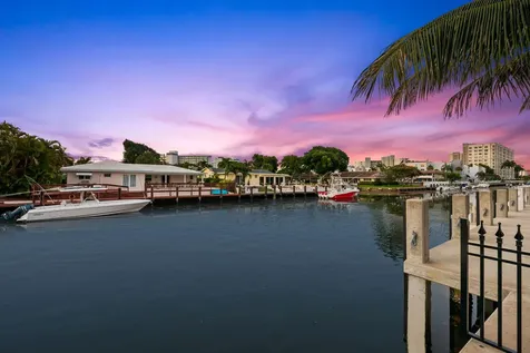 1261 NE 27th Way Pompano Beach FL 33062