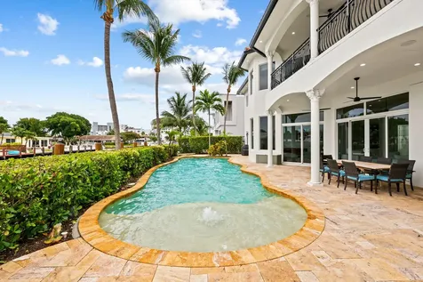 1261 NE 27th Way Pompano Beach FL 33062
