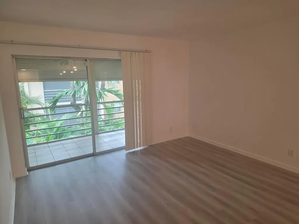 959 SE 2nd Avenue SE Deerfield Beach FL 33441