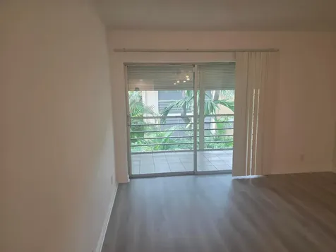 959 SE 2nd Avenue SE Deerfield Beach FL 33441