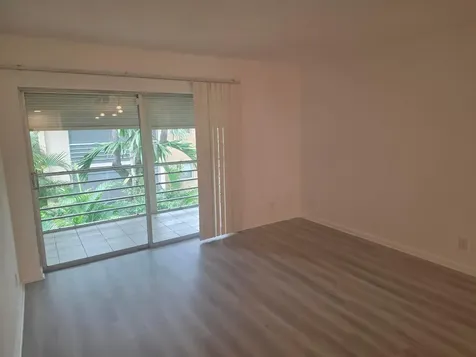 959 SE 2nd Avenue SE Deerfield Beach FL 33441