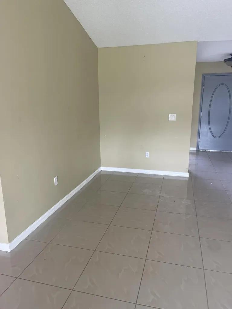 688 SW Heather Street Port St Lucie FL 34983