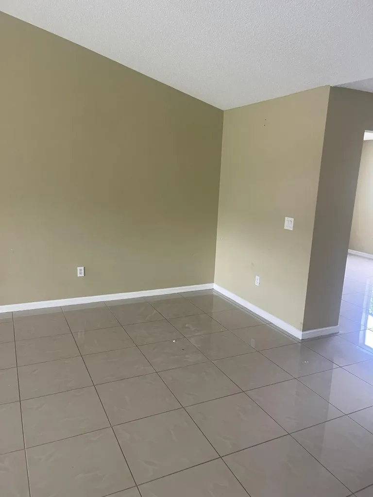 688 SW Heather Street Port St Lucie FL 34983