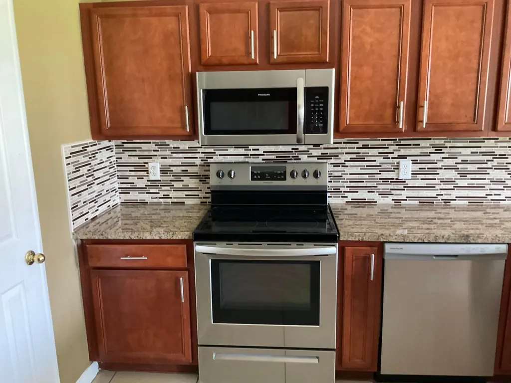 688 SW Heather Street Port St Lucie FL 34983